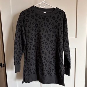 NWOT Old Navy oversized sweatshirt